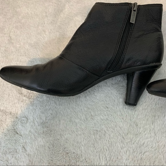 Kenneth Cole Real Leather Booties Size 8.5 Gorgeous on look like spats! - Picture 10 of 16
